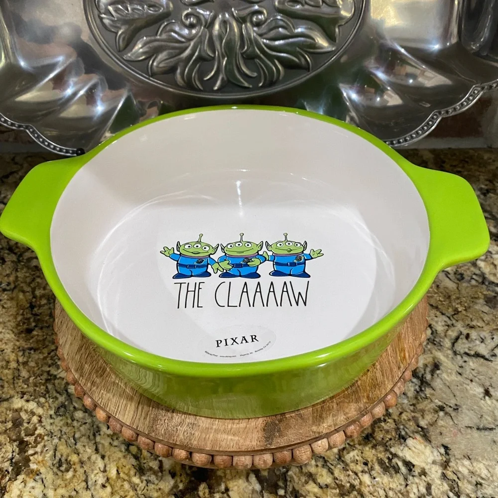Rae Dunn Disney Pixar Toy Story The Claaaaw 9” baking dish -Brand new never used